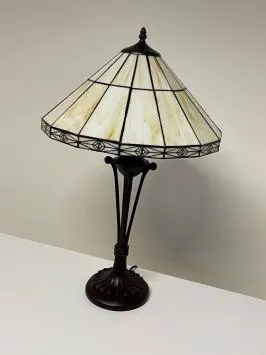 Tiffany tafellamp Pretty 40 P52